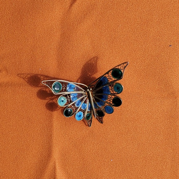 VINTAGE 800 Gold Filigree Butterfly and Glass Enamel Brooch - Picture 12 of 13